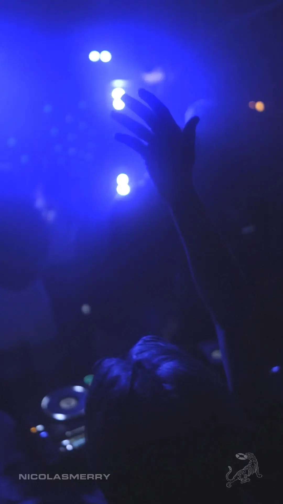 Galerie Club Halloween Event — still 1